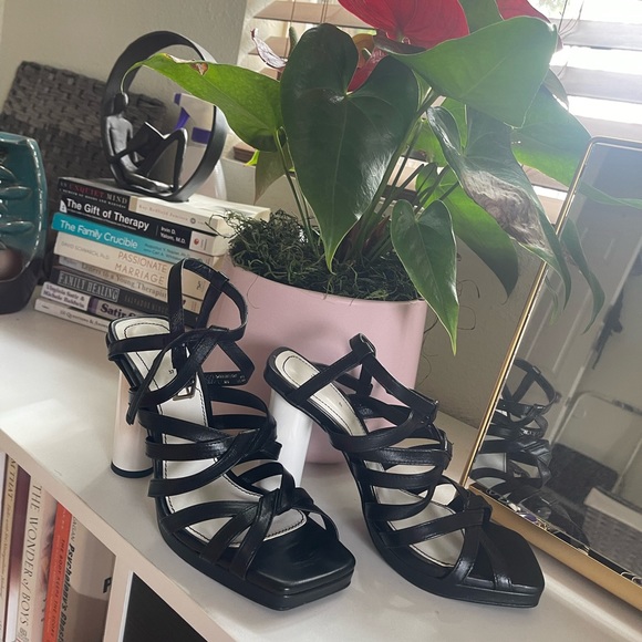 ZARA LEATHER SANDALS WITH CONTRASTING HEEL - Picture 9 of 10